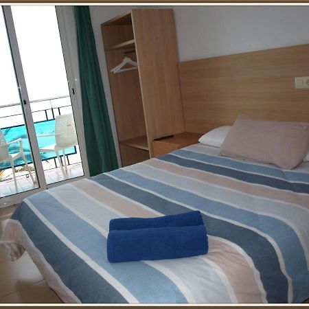 Hostal Mozaik Lloret 료렛 드 마르 외부 사진