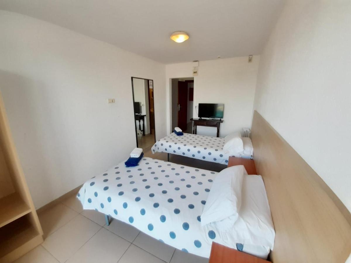 Hostal Mozaik Lloret 료렛 드 마르 외부 사진