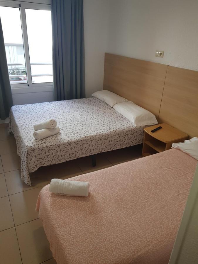 Hostal Mozaik Lloret 료렛 드 마르 외부 사진