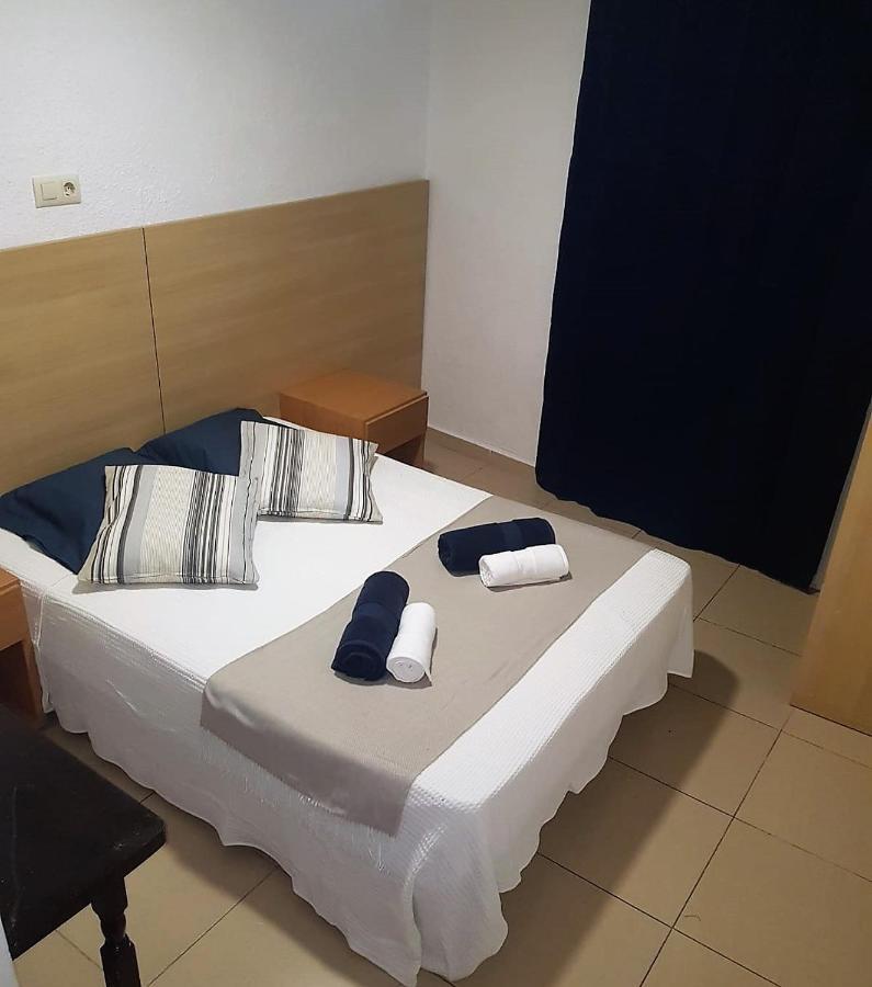 Hostal Mozaik Lloret 료렛 드 마르 외부 사진