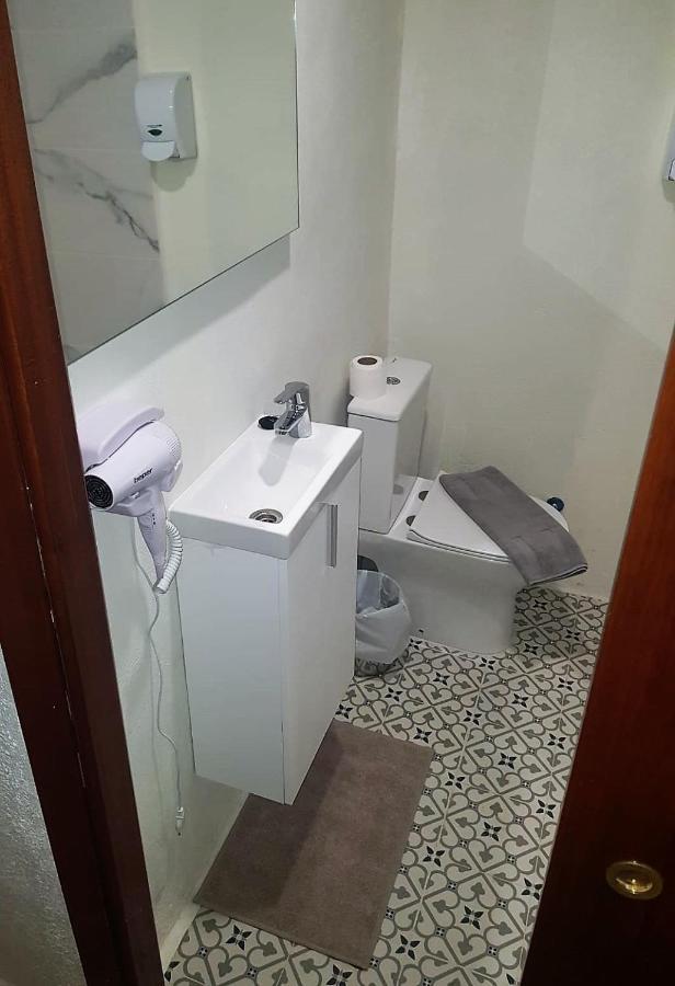 Hostal Mozaik Lloret 료렛 드 마르 외부 사진