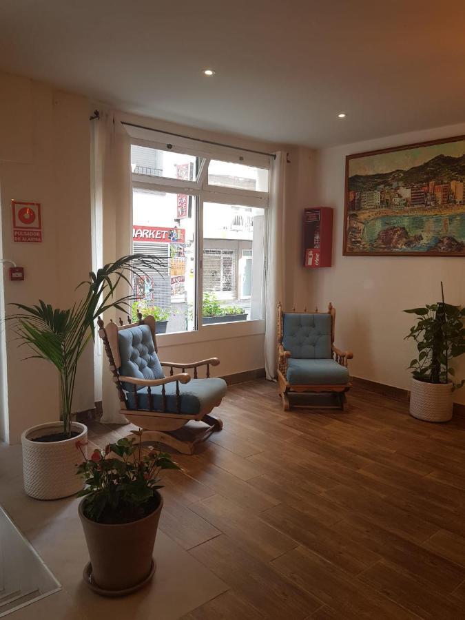Hostal Mozaik Lloret 료렛 드 마르 외부 사진