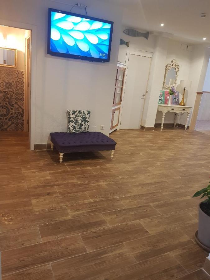 Hostal Mozaik Lloret 료렛 드 마르 외부 사진